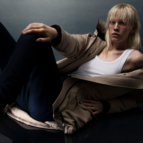 Женские брендовые демисезонные куртки - до скольки градусов можно надевать, с чем носить