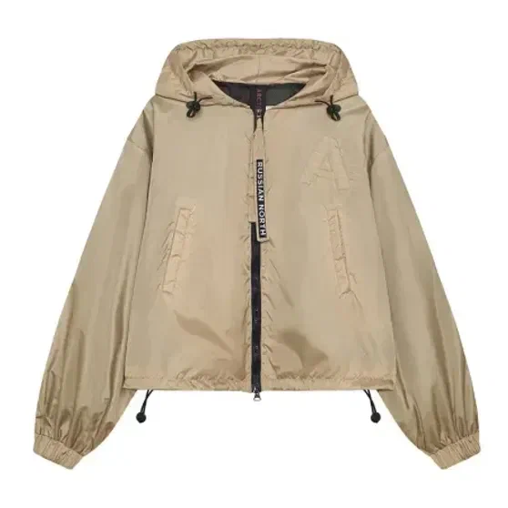 9 techwear-брендов: от дышащей обуви и купальников для загара до одежды из переработанного пластика 9 techwear-брендов: от дышащей обуви и купальников для загара до одежды из переработанного пластика